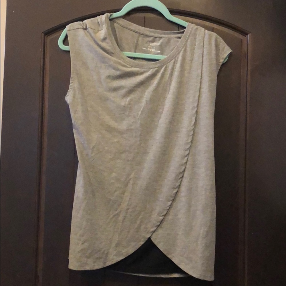 Breastfeeding top-sleeveless